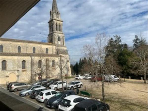 Immeuble à vendre |  Abzac |  345 m²