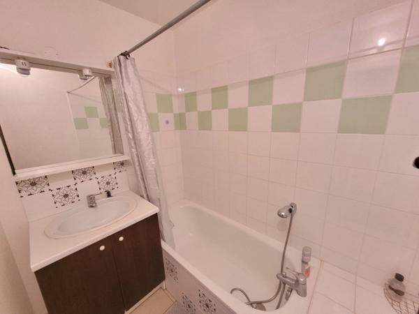 À vendre - T2, 2 pièces situé à Orthez (64300)