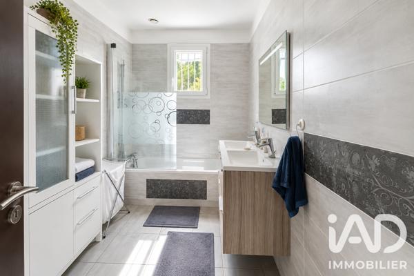 Maison à vendre 6 pièces 151 m² Montéléger