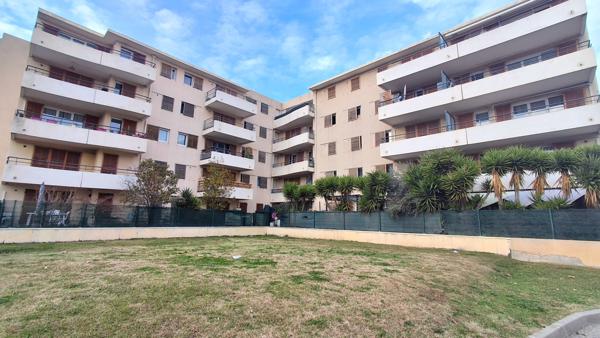 Marseille (13014) Appartement type 4 avec terrasse et place de parking