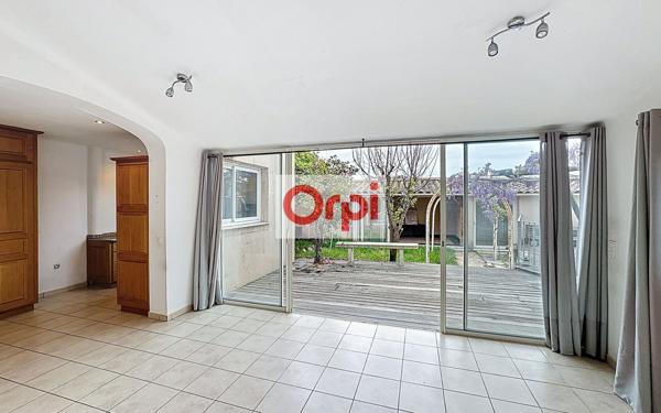 Maison à vendre    5 pièces •  Lecci