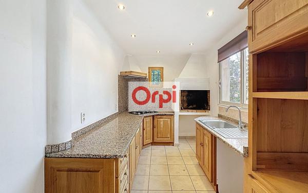 Maison à vendre    5 pièces •  Lecci