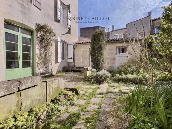 JOLI APPARTEMENT T2 - SAINTES Rive Gauche (réf.30640)