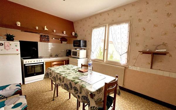 Maison à vendre    4 pièces •  Poitiers