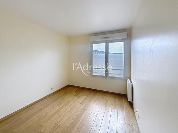 Appartement F3 lumineux avec 2 stationnements