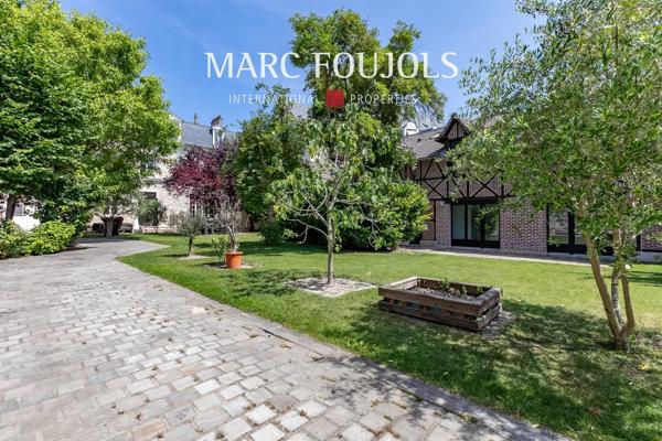Triangle d’or – Somptueux Hôtel particulier rénové