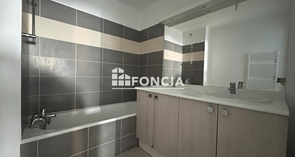 Location Appartement 3 pièces 65.07 m² - Clermont-ferrand 63000