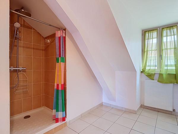 PAU Centre (Rue Duboué) Appartement T3 de 61,79 m² habitables (74,65 m² au sol)  en dernier étage