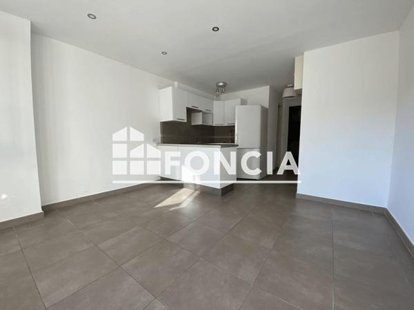 Location Appartement 2 pièces 35.13 m² - 55 AVENUE HELENE BOUCHER Istres 13800