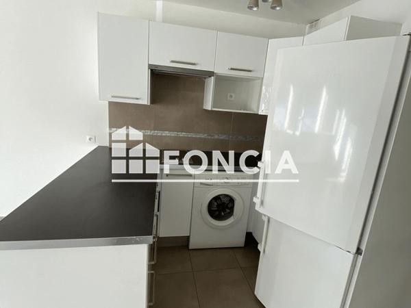 Location Appartement 2 pièces 35.13 m² - 55 AVENUE HELENE BOUCHER Istres 13800