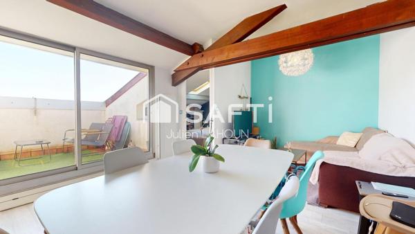 Magnifique T2 sous les toits avec terrasse