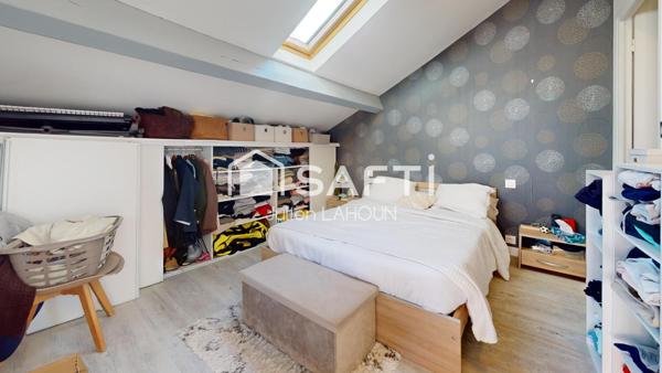 Magnifique T2 sous les toits avec terrasse