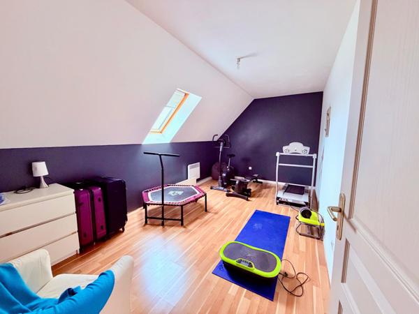 Agréable maison T7 avec garage et jardin clos