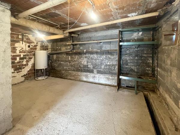 Maison 7 pièces à rénover 90 m2 MEZEL (04)