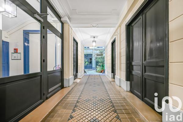 Appartement 2 pièces de 54 m² à Paris (75004)