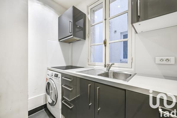 Appartement 2 pièces de 54 m² à Paris (75004)