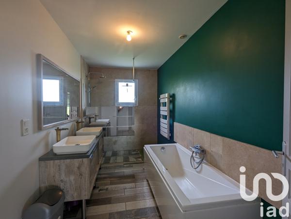 Maison à vendre 7 pièces 158 m² Chepniers