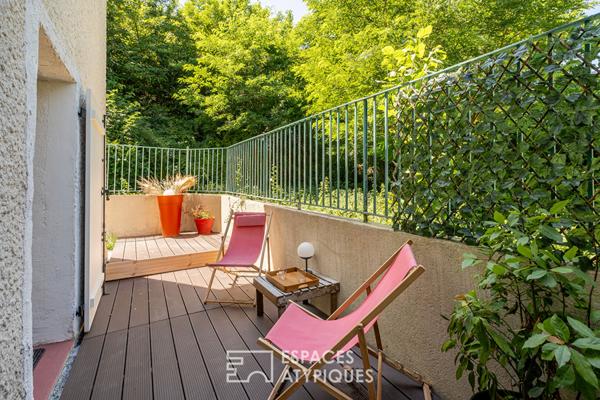 Appartement cosy rénové avec extérieur et parking à deux pas d’OL Vallée