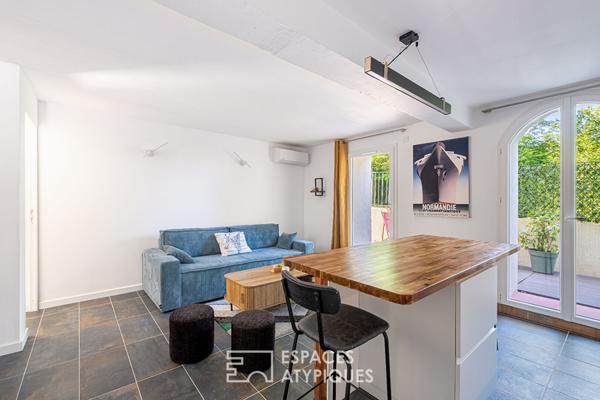 Appartement cosy rénové avec extérieur et parking à deux pas d’OL Vallée