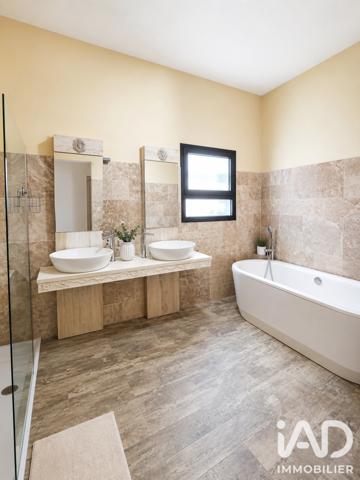 Maison à vendre 7 pièces 217 m² Saint-Pierre