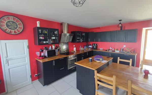 Maison à vendre    4 pièces •  Montmirail