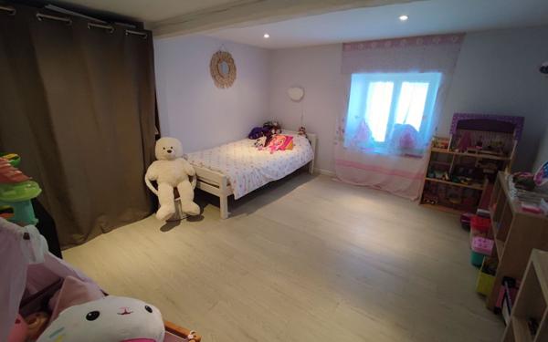 Maison à vendre    4 pièces •  Montmirail