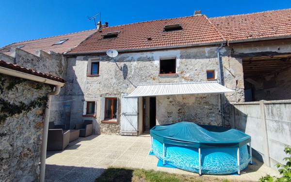 Maison à vendre    4 pièces •  Montmirail