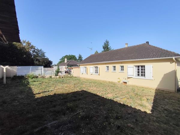 MAISON FAMILIALE  AVEC JARDIN ET PISCINE HORS SOL