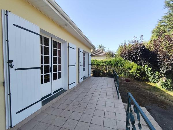 MAISON FAMILIALE  AVEC JARDIN ET PISCINE HORS SOL