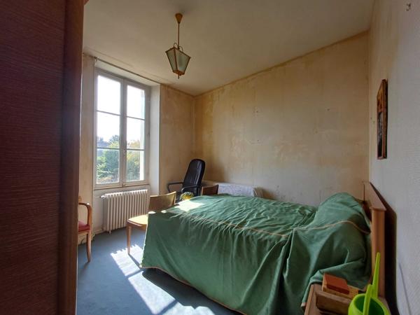 MAISON DE MAITRE EN CENTRE VILLE - PARC ATTENANT CLOS