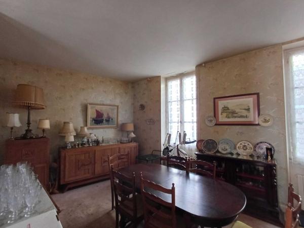 MAISON DE MAITRE EN CENTRE VILLE - PARC ATTENANT CLOS