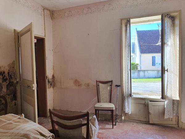 ENSEMBLE IMMOBILIER À VENDRE À NOYERS SUR CHER