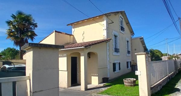17600 SAUJON SAUJON-MAISON 167m² avec garage ,véranda et piscine sur 720m²