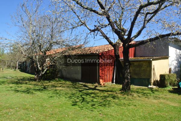 Maison aux portes des commodités