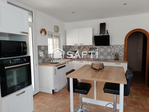 Maison d'habitation 3 faces, 4 chambres, garage, jardin et piscine