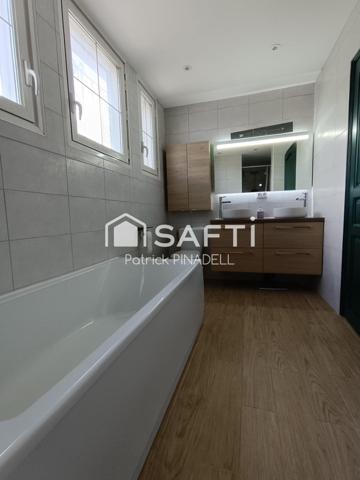 Maison d'habitation 3 faces, 4 chambres, garage, jardin et piscine