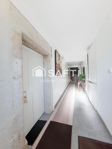 Tullins - Maison de caractère de 300m² habitables avec jardin arboré.