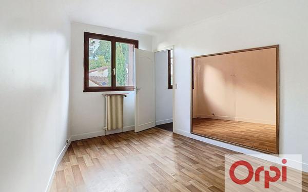 Maison à vendre    3 pièces • 92 m2 Issy-les-Moulineaux