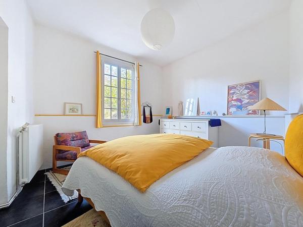 Lamalou-les-Bains – Maison d’artiste au charme unique, dans un quartier prisé avec vue montagnes