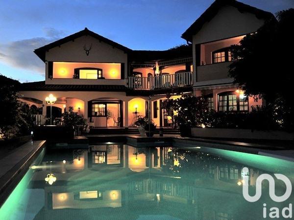 Maison 9 pièces de 388 m² à Le Diamant (97223)