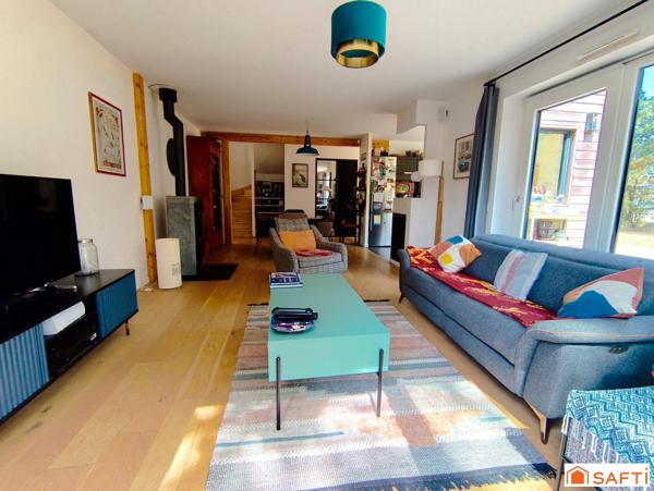 Maison contemporaine située au calme