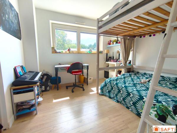 Maison contemporaine située au calme