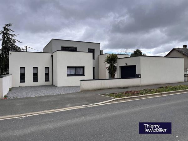 Maison 6 pièces - 49460 Montreuil-Juigné