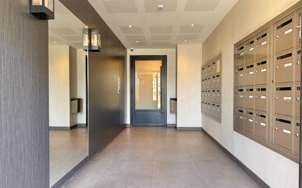 Appartement à vendre    3 pièces • 64,70 m2 Chilly-Mazarin