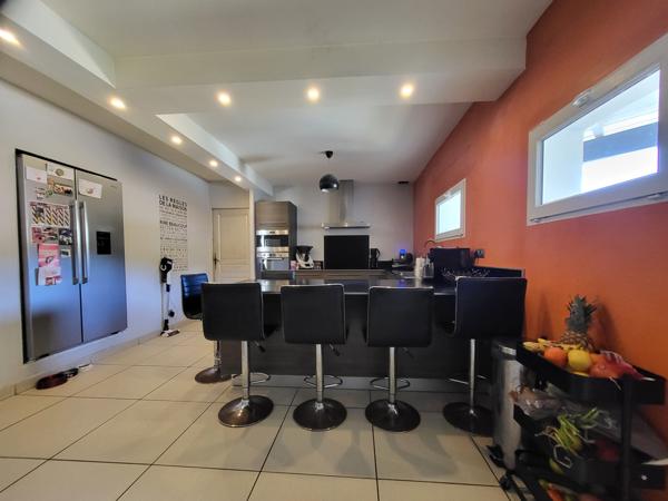 Martigues (13500) JONQUIERES COUP DE COEUR : VILLA FAMILIALE 5 PIECES AVEC T2 INDEPENDANT