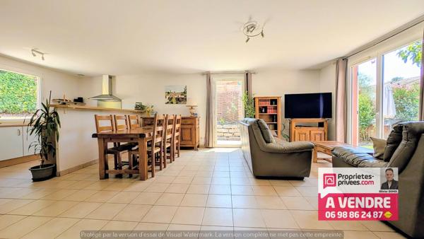 RARE VILLA DE PLAIN-PIED avec piscine et garage à 15 mn de Mandelieu !