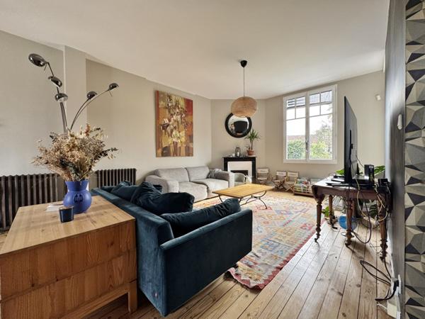 Maison  6 pièce(s)  5 chambre(s)  200.61 m²