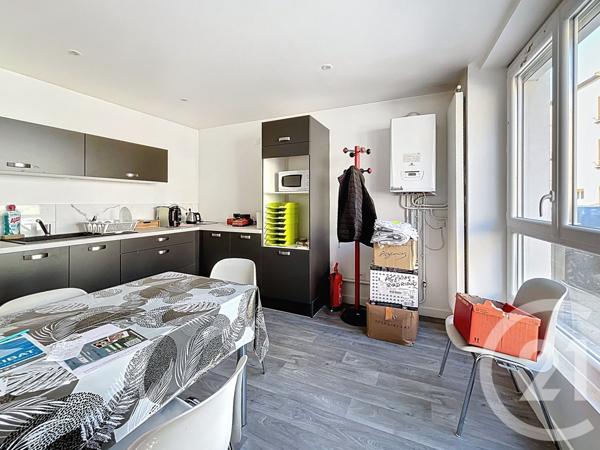 Immeuble à vendre  140 m2 ST BONNET PRES RIOM - 63