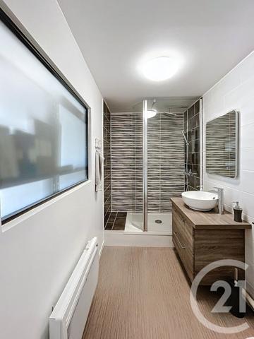 Immeuble à vendre  140 m2 ST BONNET PRES RIOM - 63