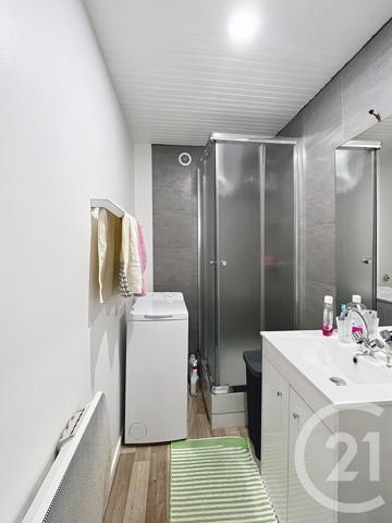 Immeuble à vendre  140 m2 ST BONNET PRES RIOM - 63